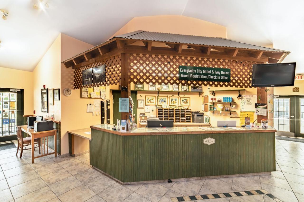 Ivey House Everglades Adventures Hotel ภายนอก รูปภาพ