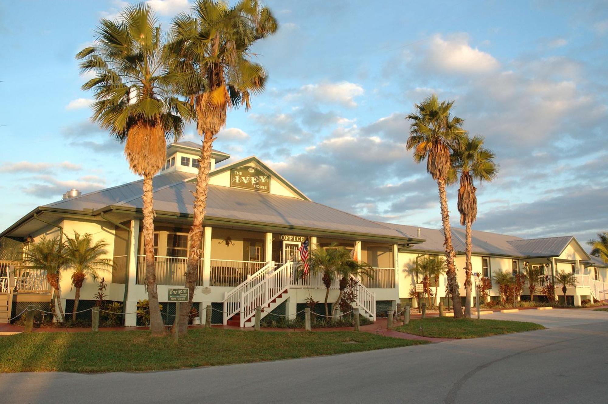 Ivey House Everglades Adventures Hotel ภายนอก รูปภาพ